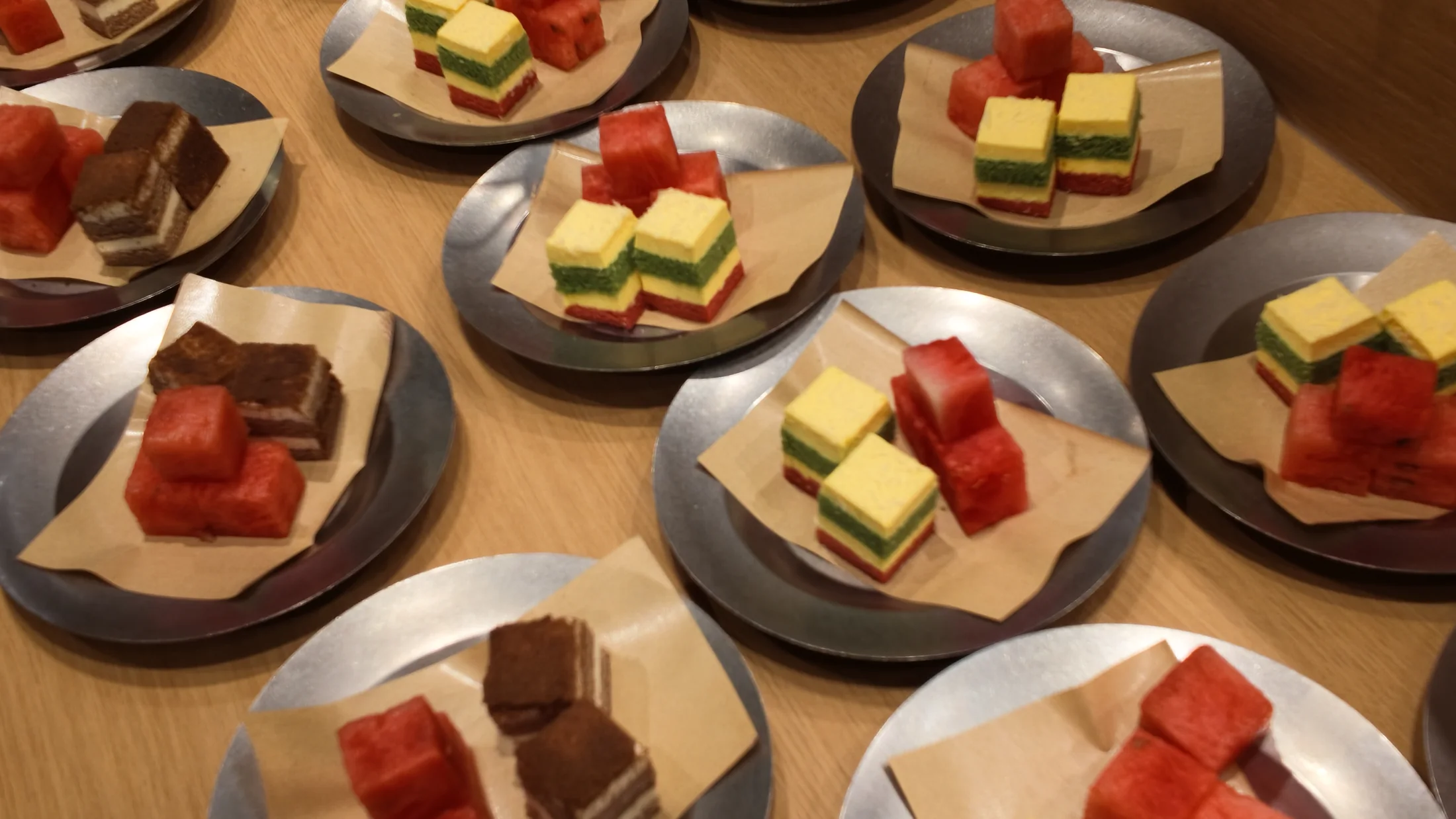Fruta fresca y comida preparada para el taller OpenDesign Shanghai.